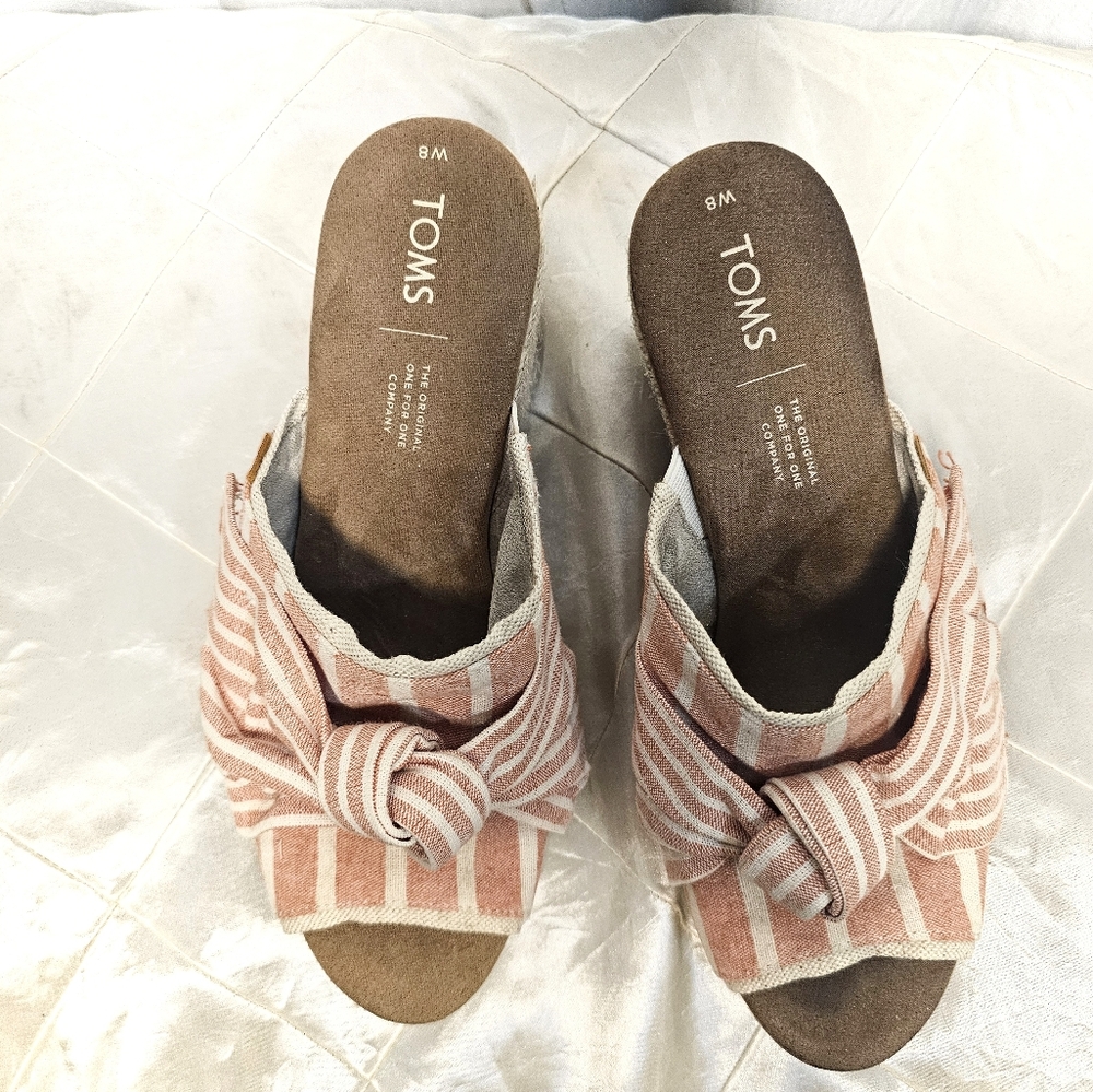 TOMS 8M Fabric Bow Rattan 3.5" Chunky Heels - Picture 6 of 7
